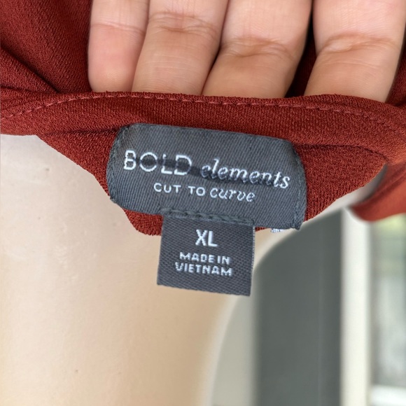 Bold Elements Rust Open Shoulder Top - Picture 6 of 7